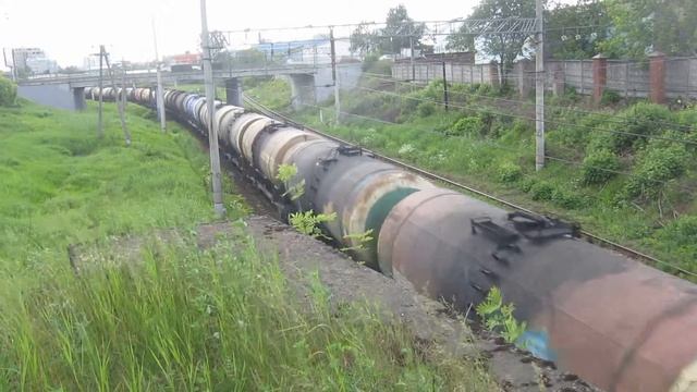 Электровоз ВЛ10-960 с товарным поездом, СПб / Elloc VL10-960 with freight train, SPb смотреть онлайн