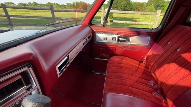 1979 Chevrolet C10 Interior смотреть онлайн