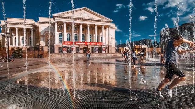 2019 год. Фотоальбом "Тюменское Счастье". Е. Шульц и А. Новопашин.  Стихи читает Л. Окунев.