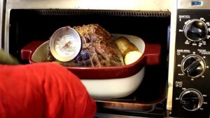 How to Cook a Roast in the Oven~ Best Roast Beef~Cross Rib Roast and Gravy Recipe