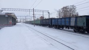 Электровозы 2ЭС6-778 «Синара» и 2ЭС6-823 «Синара» с грузовым поездом