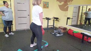 Присед с гирей