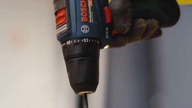 Аккумуляторный шуруповерт Bosch Professional GSR 12V 30 смотреть онлайн