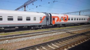 Электровоз ЭП1М-739 с поездом № 126Э Москва - Новороссийск. Станция Отрожка.
