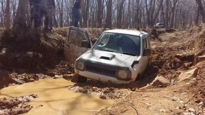 suzuki jimny offroad