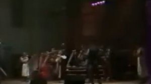 "Хлопец пашаньку пахае"