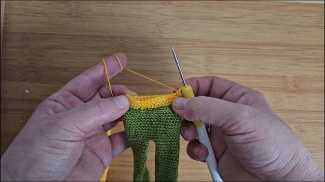 Лягушку каждый начинающий свяжет крючком в подарок любимым людям .ВЯЖУ 🐸 первый раз , не сложно.
