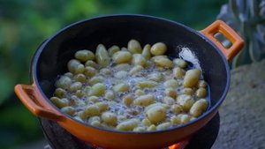 Savor Yunnan's Potato Extravaganza【Dianxixiaoge】