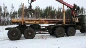 Лесовоз Урал.