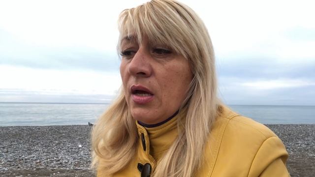 Прогулка у моря. Соответствие бизнесу. Крымский чебурек.