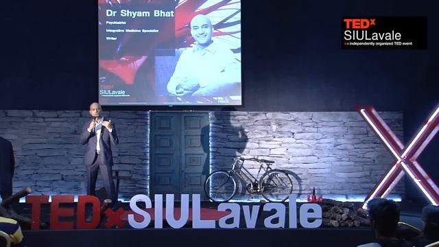 Love and heartbreak in the new India | Dr. Shyam Bhat | TEDxSIULavale смотреть онлайн