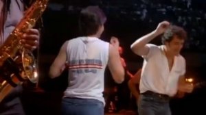 FM-84 ft. Ollie Wride - Never Stop