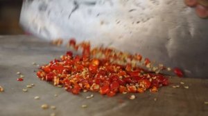 趁着弟弟去上学之前，给他准备了一顿甜笋煮鸡【滇西小哥】