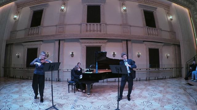 Вольфганг Амадей Моцарт. Трио для фортепиано, кларнета и альта ми-бемоль мажор «Кегельштадт», K. 498 смотреть онлайн