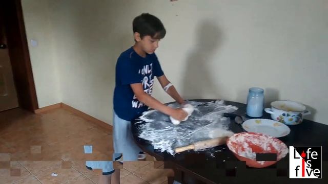 Вкусный чебурек на скорую руку
