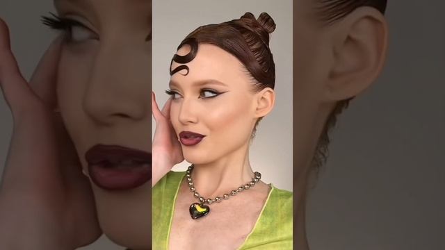 Змеи они такие!🐍 #hairstyle #парикмахер #newhairstylist #обучениепарикмахеров #rap смотреть онлайн