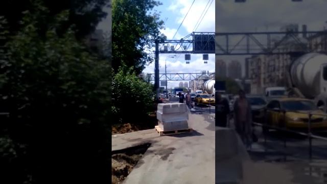 Ежегодная замена собянинских бордюров смотреть онлайн