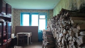 Город-призрак Цевло. Сотни пустующих квартир, брошенные машины и бесконечные болота