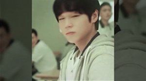 название: слабый герой