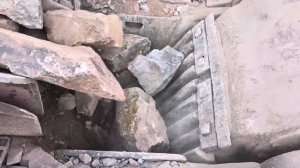 Строительство, очередное дробление щебёнки