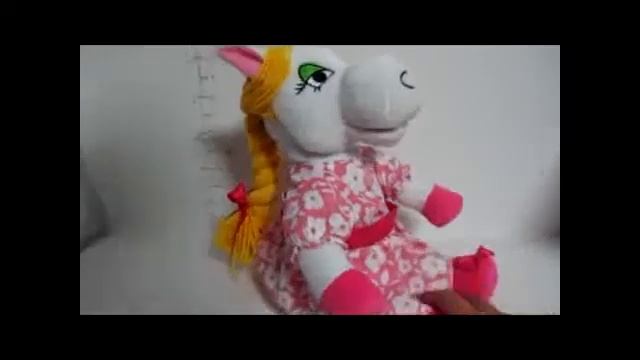 Белая лошадка