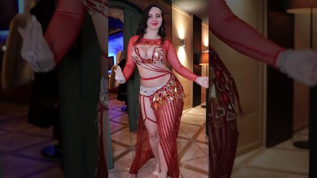 Powerful belly dance