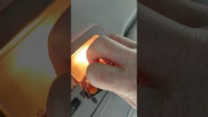 camri 55 меняем лампочки в потолочных плафонах.
