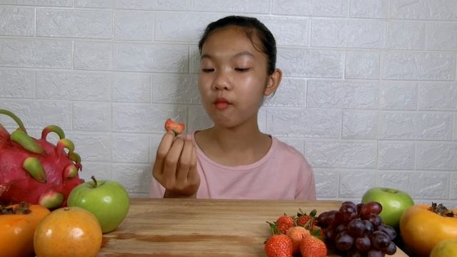 Rainbow Fruit Mukbang by Zaza yummy