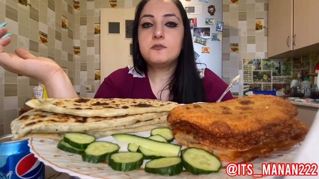 MUKBANG•кутабы с зеленью и чебуреки домашние•Мои школьные годы•