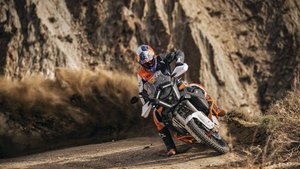 2025 KTM 1390 SUPER ADVENTURE R