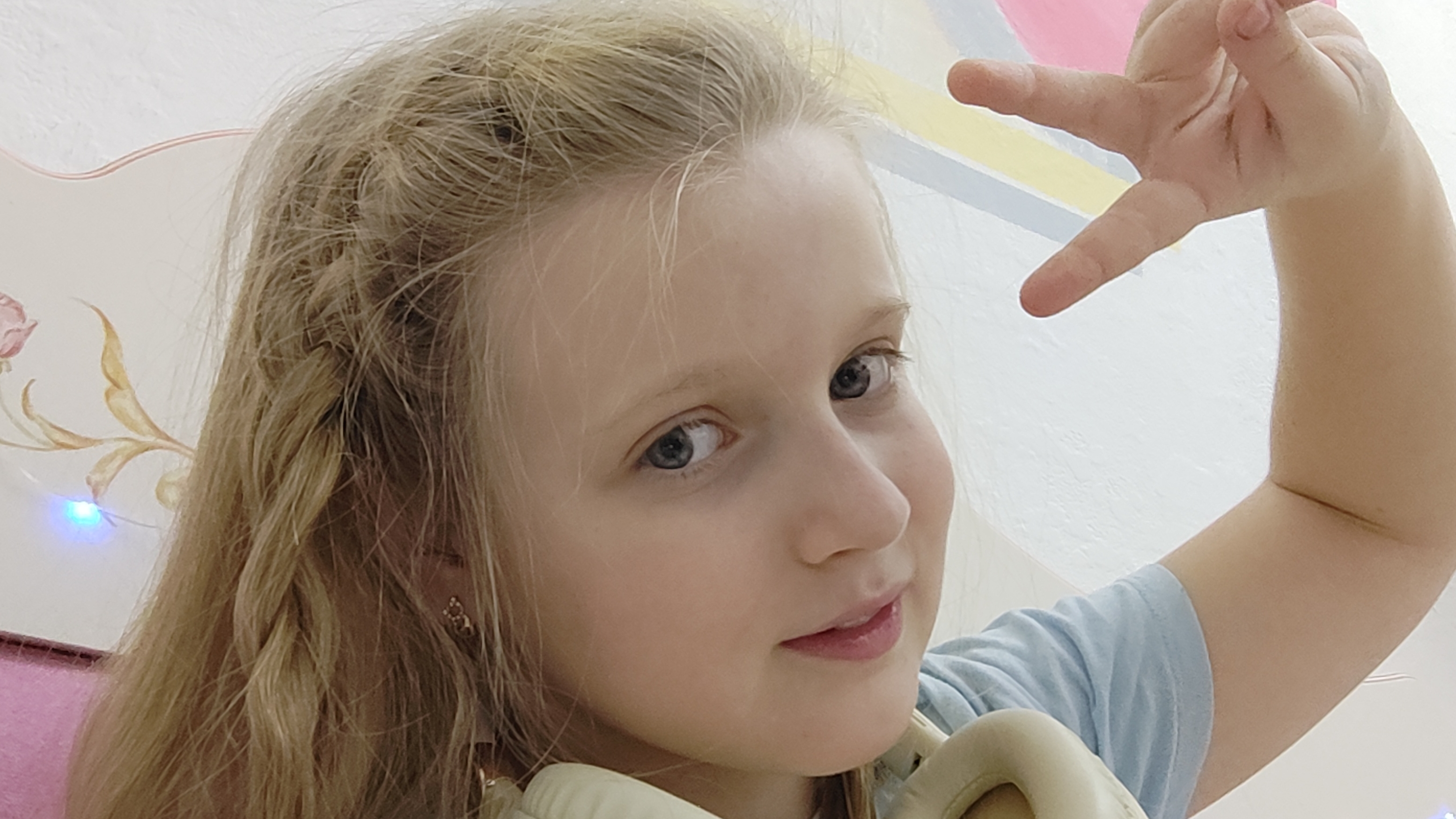 я блогер snapchat у меня 7100 пдп теперь я завела RuTube канал надеюсь тебе понравится 💞😘