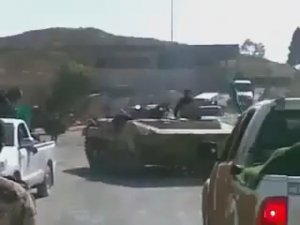 Солдаты армии Каддафи продвигаются на востоке страны | Ливия 2011