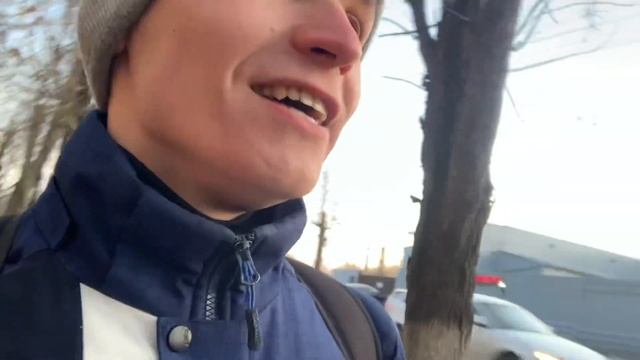 俄罗斯小伙10分钟学会汉语 || 一起走在波多利斯克市