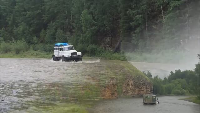 © Нацпарк "Чикой": "Водитель.  Машина.  Дороги..."/ЗВМ-39081 СИВЕР 4х4