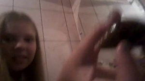 Полина плачет улитками