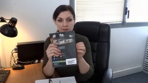 ASMR page turning, finger licking, no talking,Tourner les pages