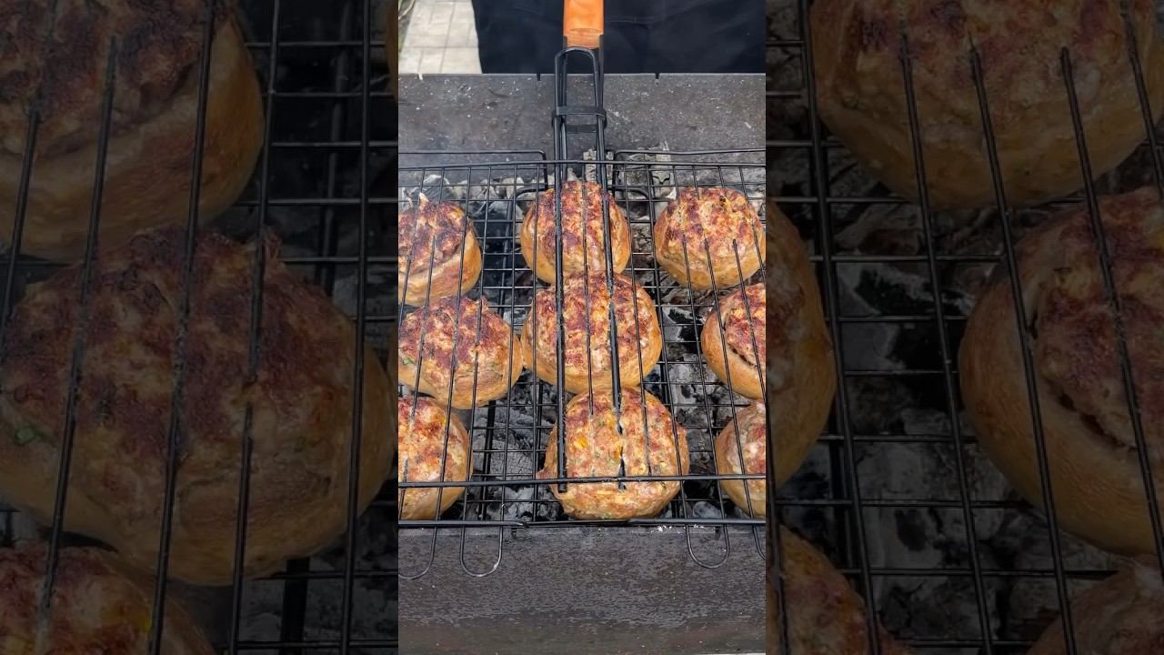 Фаршированные шампиньоны на угляхСъедается за раз!!! #shorts #рецепт #еда#науглях#шампиньоны# смотреть онлайн