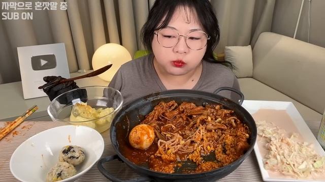 닭발먹방, 매콤한 불닭발에 계란찜, 주먹밥까지!!  야식먹방, 닭발먹방, 한식먹방 asmr spicy chicken feet mukbang eatingshow