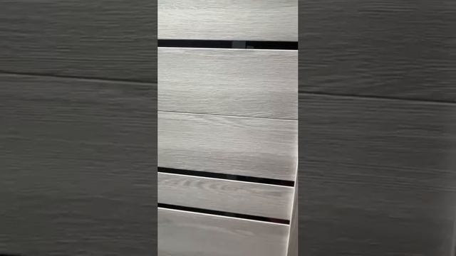 Ника 17 ясень айс черное стекло