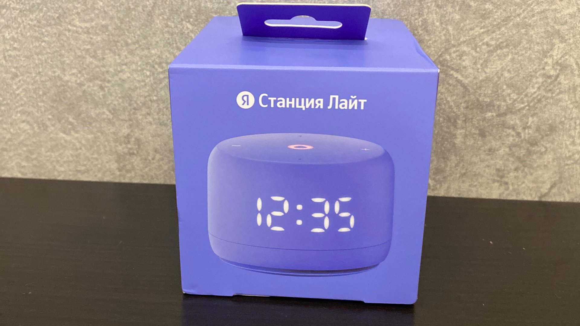 Обзор на Алису