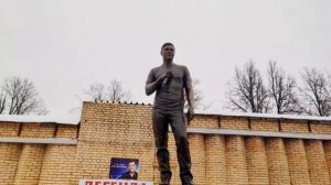 на могилах известных людей Юрия Шатунова, Владимира Лëвкина в прямом эфире / Троекуровское кладбище