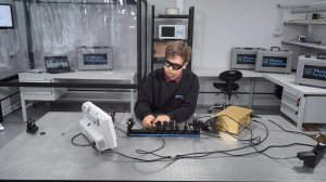 Учебный стенд «Твердотельный лазер на кристалле YAG:Nd»