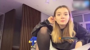 уффф бобриха показала ножки на стриме