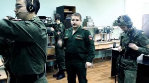 Полковник Батя в здании