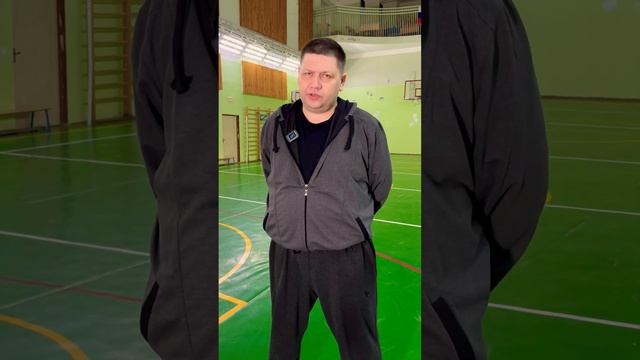 Как действовать при нападении нескольких людей #защита #самооборона #нападение #защитаотнападения