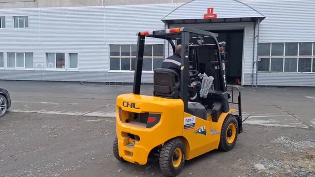 Продажа вилочного погрузчика CHL
