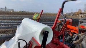 Накрываем балаган под клубнику