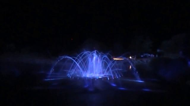 Hasičská fontána SDH Milenovice смотреть онлайн