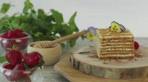 Как украсить пирожное "Медовик" | ТМ Фростмо