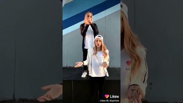 Холодный кубик льда кинь в меня, холодный кубик льда кинь в меня! смотреть онлайн